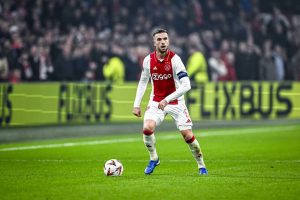 découvrez les détails du transfert d'ebimbe à brest : actualités, profil du joueur et impact sur l'effectif brestois dans notre article complet !