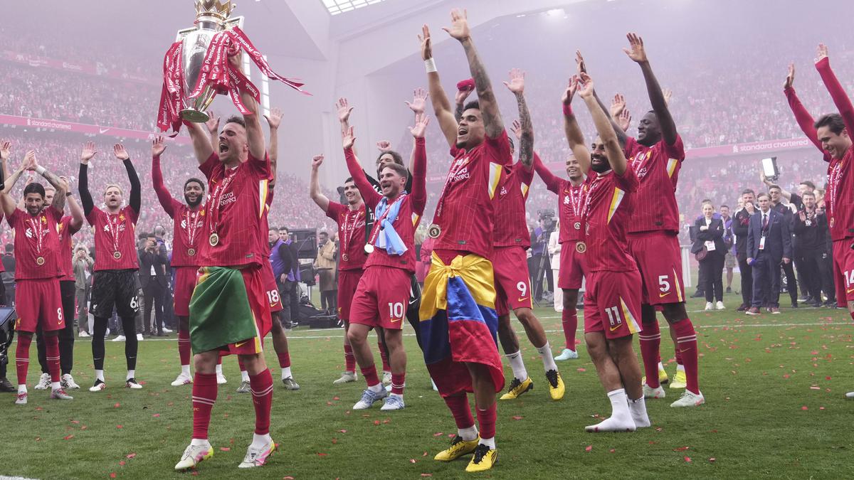 découvrez tous les records de liverpool en premier league : victoires, buts, invincibilité et performances marquantes du club mythique anglais. statistiques et faits marquants à connaître !